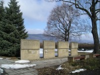Nápisy u ruského pomníku