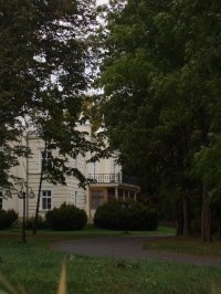 Pohled na příjezdovou cestu k zámku v Mladecku: Pohled na příjezdovou cestu k zámku v Mladecku