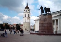 Katedrální náměstí se sochou Ginemidise
