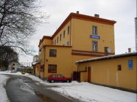 Nádražní budova ze strany od Brna