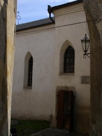 Pohled na synagogu z horního Karlova náměstí: umístění 49°29'7.2"N, 15°43'20.48"E