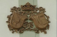 v Klášterci nad Ohří: detail erbu na domě na náměstí