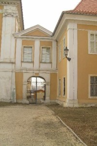 zámek Duchcov: boční brána