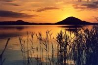 Máchovo jezero: západ slunce nad Šroubeným