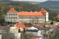 Pohled na zámek z Kostrlíku