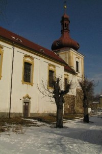 kostel sv.Vavřince: kostel v sousedství zámku