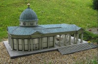 Minipark: Pavilon Křížového pramene v Mar. Lázních