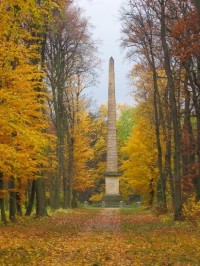 Krásný Dvůr- obelisk: Obelisk postavený na památku bitvy u Ambergu 1796 vítězství Rakouska nad Francií 