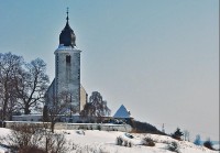 kostel sv. Vavřince "Na Zdouni" nad obcí Hrádek
