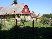 Sobiňov - malované domky: Sobiňov, vesnice na silnice mezi Chotěboří a Ždírcem nad Doubravou