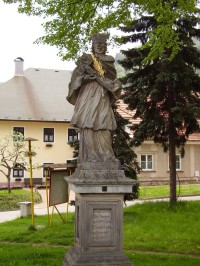 Sochařské památky v Doubravníku