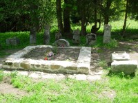 Pozůstatky hřbitova na Staré Hůrce