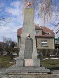 Ostrava - Svinov: sad Československé armády - pomník