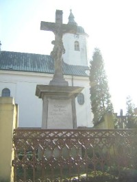 Dolní Lutyně - kostel sv. Jana Křtitele, kříž