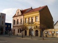 Heřmanův Městec 42: V době baroka se přestavovaly domy na náměstí v Heřmanově Městci, který je městskou památkovou zónou. 