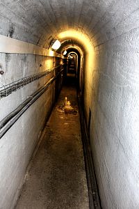 Vodní nádrž Březová - chodba v tělese přehrady