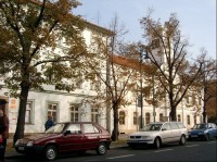 Škola a radnice: Masarykovo náměstí 