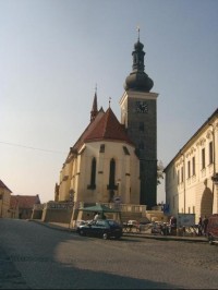 gotický chrám: gotický chrám sv.Kateřiny ze 14.stol.