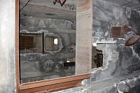 Památka UNESCO – Rudá věž smrti, pohled do pater věže - přímo nahoru nelze vystoupat, neboť se nejedná o rozhlednu a věž není nijak vybavena.