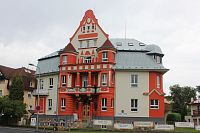 Zásadní moment přišel v roce 2015, kdy škola přijala jméno Jára Cimrman. Tento krok byl projednán s autory cimrmanovského fenoménu a vyvolal celostátní pozornost.