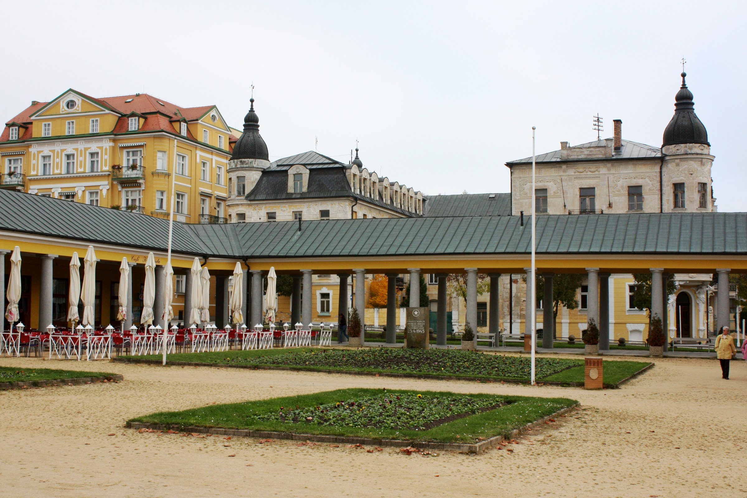 Nová kolonáda s uhličitými plynovými lázněmi