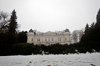 Zámecký park v Dalovicích, Nový zámek.