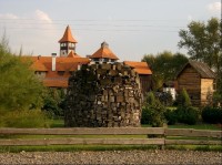 Skanzen a zahrada: Skanzen a zahrady jsou otevřeny denně po celý rok od 9:00 do 17:00 (v zimních měsících do 16:00).
Prohlídka je společná pro zahrady i skanzen a je bez průvodce.