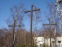 Tři kříže jaro 15: Tři velké dřevěné kříže byly postaveny kolem roku 1640 jako výraz vítězné rekatolizace města. 