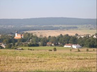 z jihu: Pohled na obec z jihu
