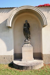 Soubor alegorických soch ctností a sv. Františka z Assisi