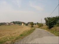 Pohled na obec od Tuchoměřic
