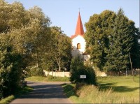 obec Číčov: obec od severu, od silnice č. 2147