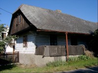 Stará zástavba: dům v památkové rezervaci Číčov