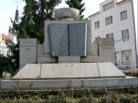 památník: Povýšení Peček na město a obětem světové války