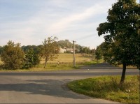 Panorama obce: ze západu