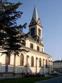 trojlodní novorománská bazilika
