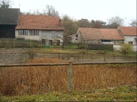 Rybník v obci: východ obce