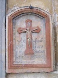 Deska ve zdi kostela
