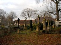 Hřbitov a obec