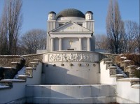 Krematorium a památník