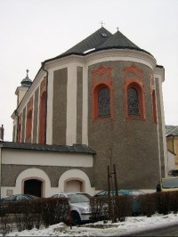 Kostel Sv. Jana Nepomuckého  ze severovýchodu