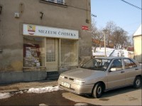 Muzeum Čistecka: 29.května 2004 bylo v obci Čistá slavnostně otevřeno nové "Muzeum Čistecka". Najdete zde nejen historické dokumenty o obci, mnohdy velmi vzácné (např. výnos z roku 1526, kterým Ludvík Jagellonský povýšil Čistou na městečko), ale i ne