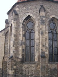 Okna u kostela Sv.Františka