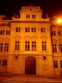 Faustův dům v noci