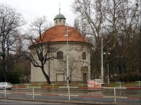 Kostel Sv. Rocha: Nejstarším dochovaným předmětem v kostele je barokní cínová křtitelnice z roku 1595 od cínaře Matouše Voříška z Roudnice nad Labem.