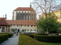 zahrada kláštera františkánů: Původně zahrada kláštera františkánů při chrámu P. Marie Sněžné, byla založena po roce 1348 v souvislosti s budováním kláštera karmelitánů při témže chrámu. 
