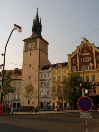 technologie Staroměstské vodárny: První zmínky o technologii Staroměstské vodárny jsou z roku 1636, kdy bylo zařízení po požáru opraveno dřevěným a olověným potrubím a byla instalována nová pánev na vodu. V roce 1784 přestala vodárna na čas pracovat 