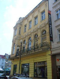 Kavárna Praha z Poštovní ulice