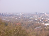 Výhled z haldy Terezie-Ema: jz-průmyslová krajina, v pozadí Vítkovice