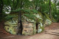 Valečovské skalní světničky 2020